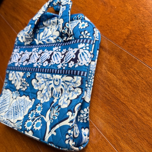 Vera Bradley Blue Lagoon Quilted Tech Organizer Travel Electronic Accessory Bag. - Picture 4 of 9